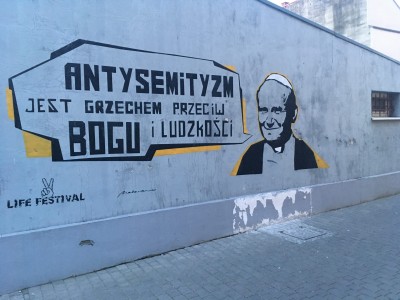 Anti-antisemitic grafitti in Oswiecim